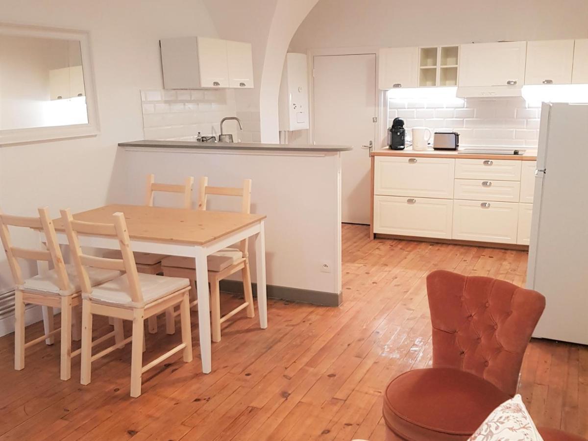 Issoire Centre, T2 Bergere Avec Parking Apartment Exterior foto