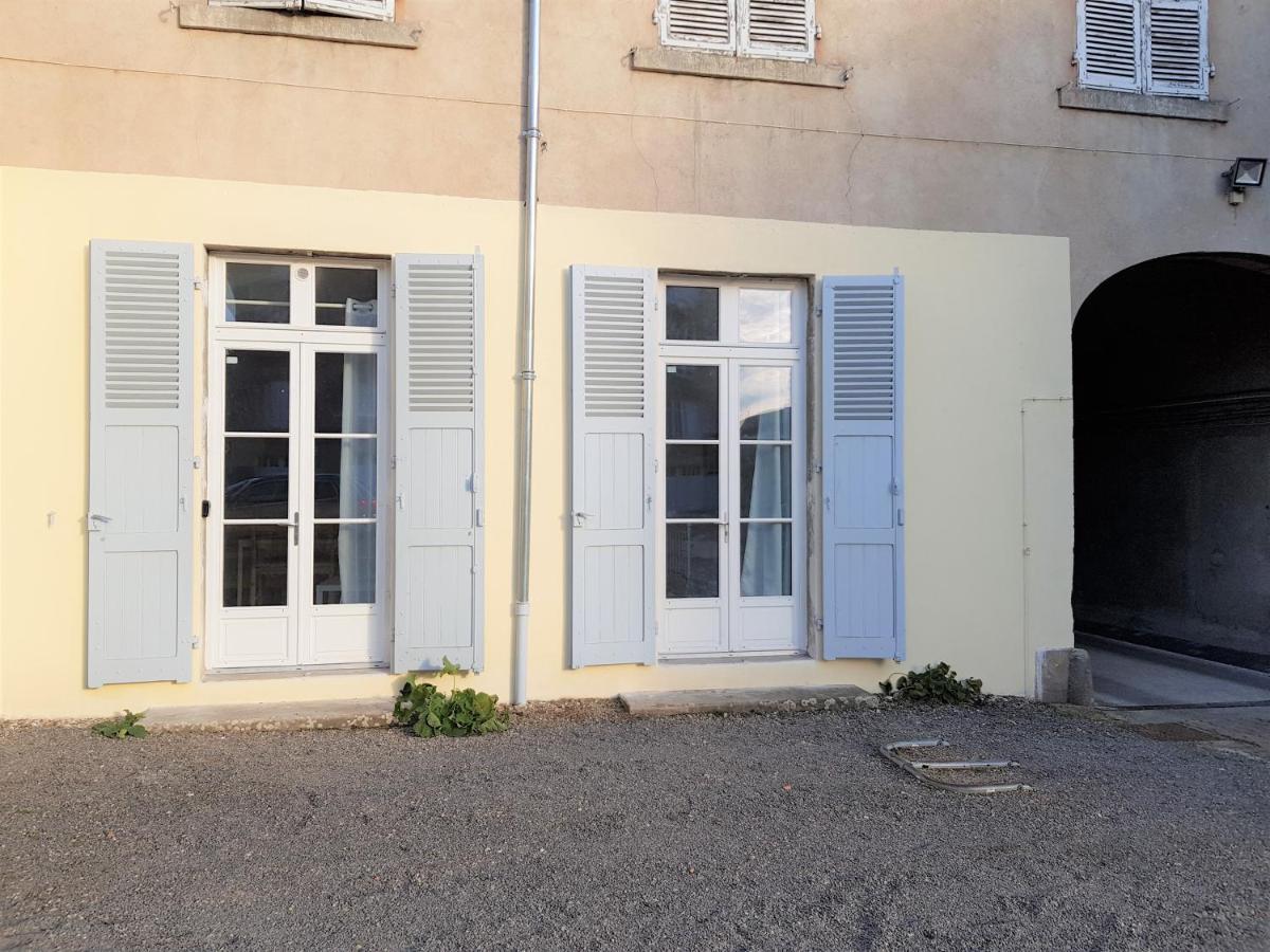 Issoire Centre, T2 Bergere Avec Parking Apartment Exterior foto